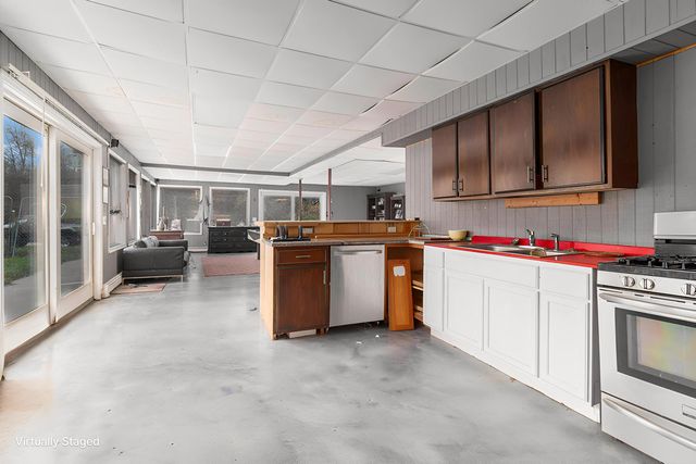 3434 N Amber Road, Scottville, MI 49454