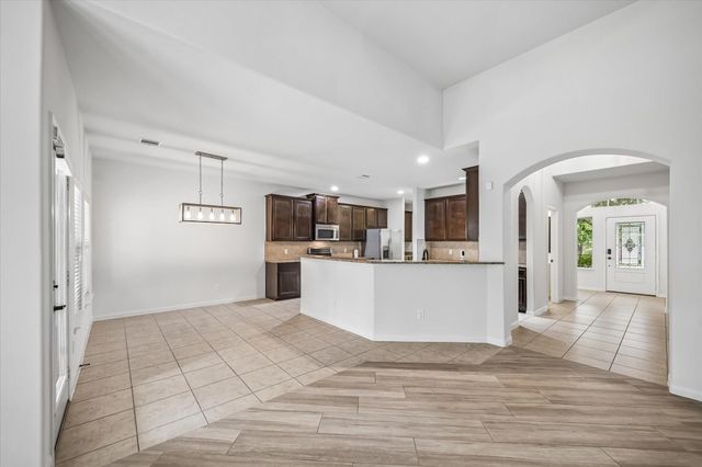 2033 Borthwick Lane, Conroe, TX 77301