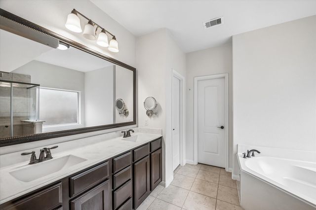 2033 Borthwick Lane, Conroe, TX 77301