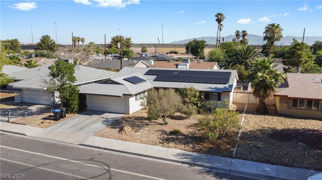 2004 West Mesquite Avenue, Las Vegas, NV 89106 — photo 3