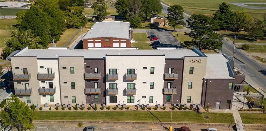 726 E Emma Avenue 106, Springdale, AR 72764