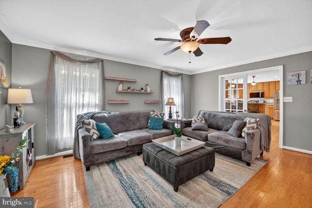 608 E G ST, Purcellville, VA 20132