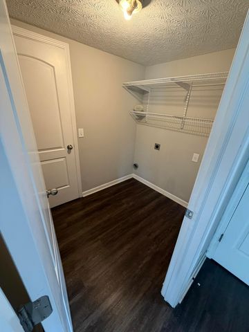 9335 Polaris Green Drive, Columbus, OH 43240