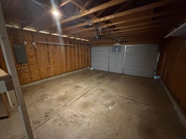 9335 Polaris Green Drive, Columbus, OH 43240