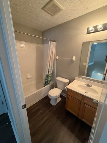 9335 Polaris Green Drive, Columbus, OH 43240
