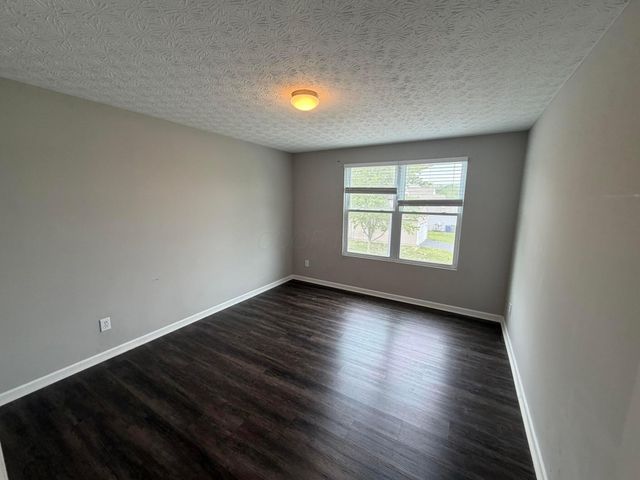 9335 Polaris Green Drive, Columbus, OH 43240