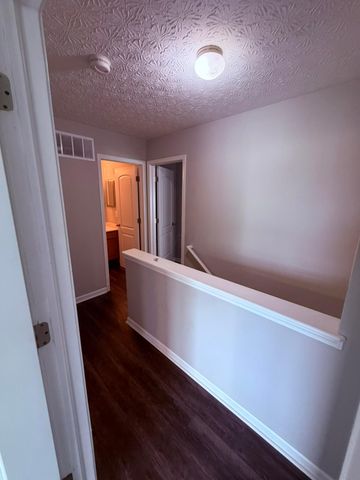 9335 Polaris Green Drive, Columbus, OH 43240