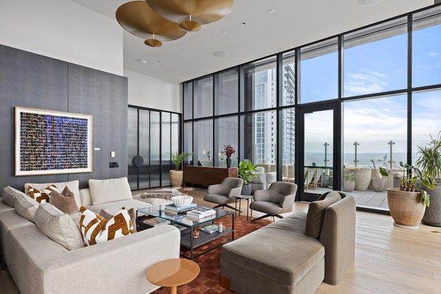 610 Davis ST 2811, Austin, TX 78701