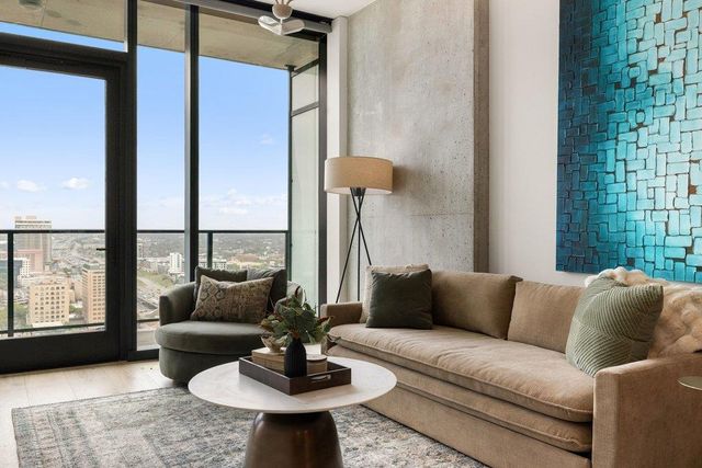 610 Davis ST 2811, Austin, TX 78701