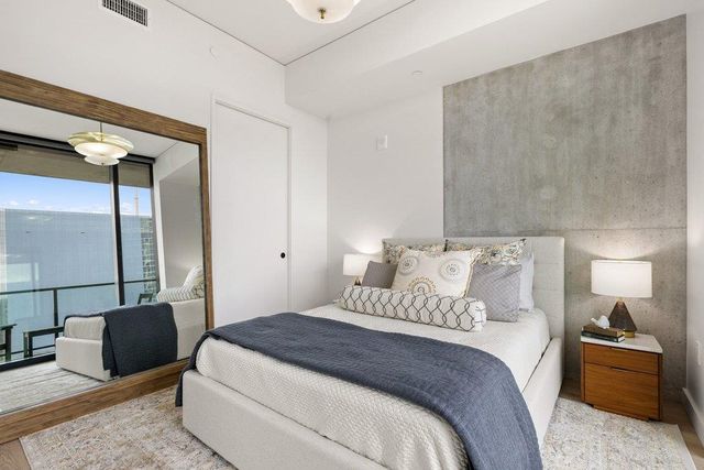 610 Davis ST 2811, Austin, TX 78701