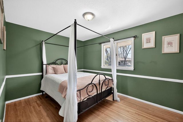 5409 Rhode Island Avenue N, New Hope, MN 55428