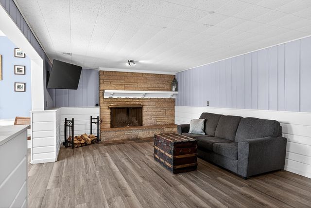 5409 Rhode Island Avenue N, New Hope, MN 55428