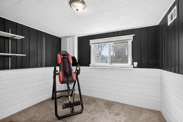 5409 Rhode Island Avenue N, New Hope, MN 55428