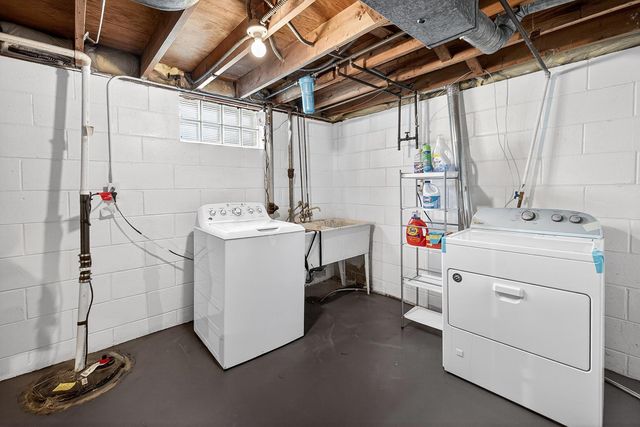 5409 Rhode Island Avenue N, New Hope, MN 55428