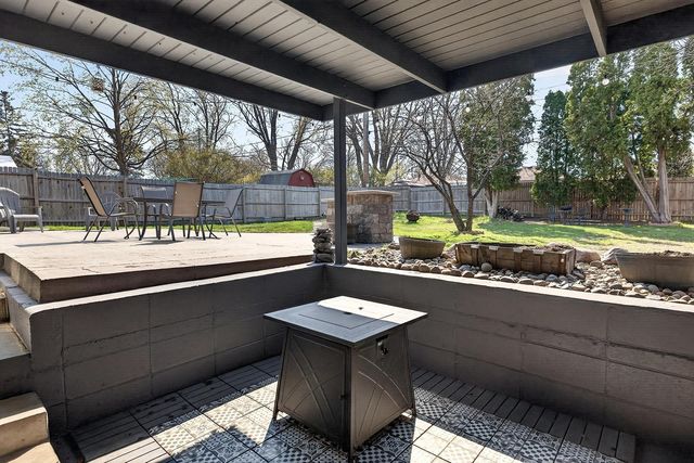 5409 Rhode Island Avenue N, New Hope, MN 55428