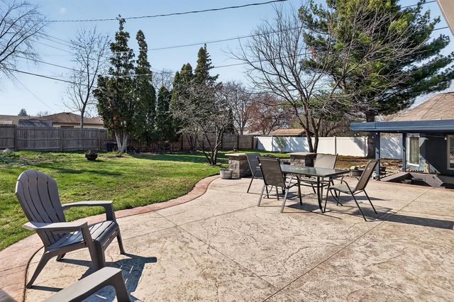 5409 Rhode Island Avenue N, New Hope, MN 55428