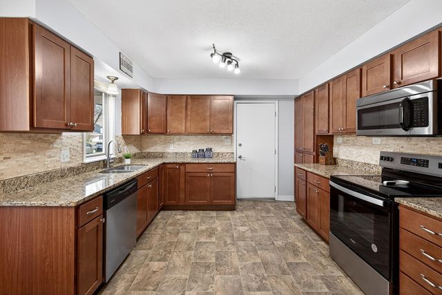 5409 Rhode Island Avenue N, New Hope, MN 55428