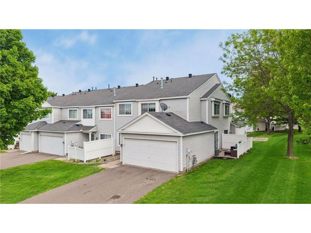 330 Leeward Trail, Woodbury, MN 55129