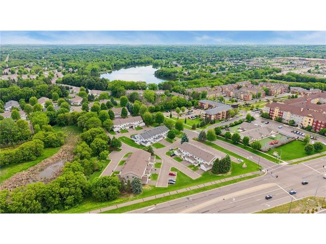 330 Leeward Trail, Woodbury, MN 55129