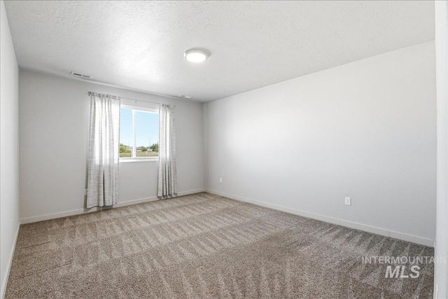 3306 W Remembrance Dr, Meridian, ID 83642