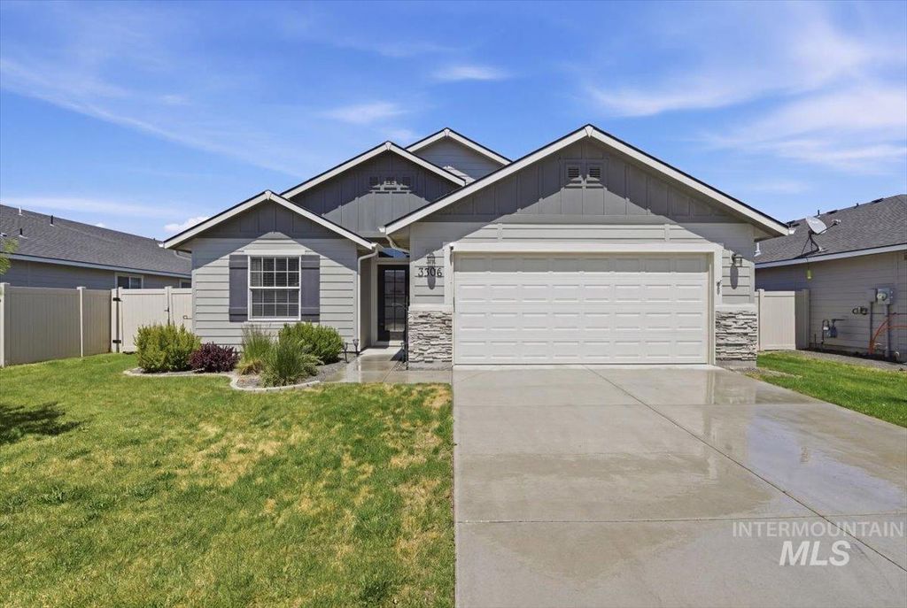 3306 W Remembrance Dr, Meridian, ID 83642
