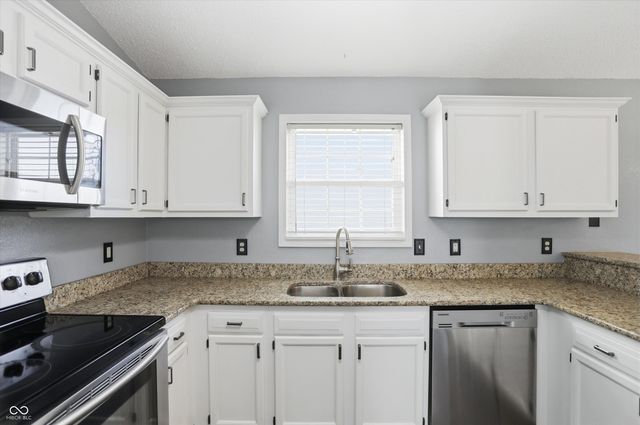 10352 Sun Gold Court, Fishers, IN 46037