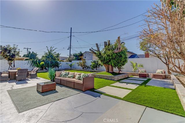 19691 Canberra Lane, Huntington Beach, CA 92646