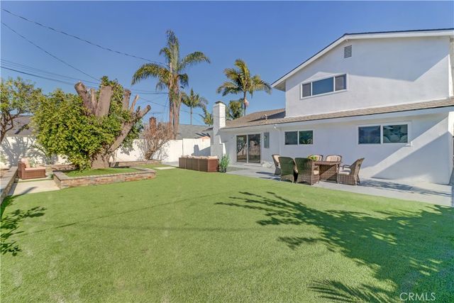 19691 Canberra Lane, Huntington Beach, CA 92646