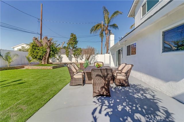 19691 Canberra Lane, Huntington Beach, CA 92646