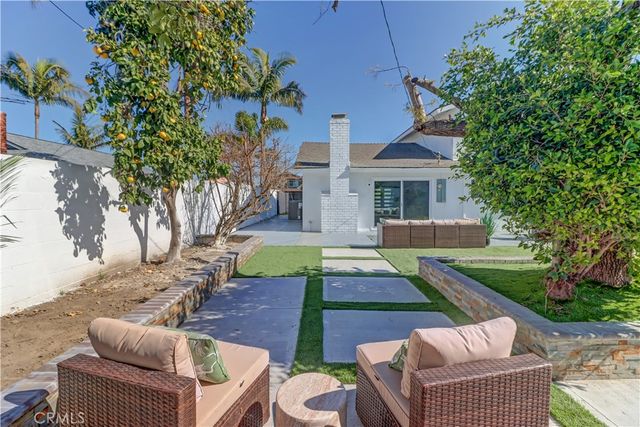 19691 Canberra Lane, Huntington Beach, CA 92646