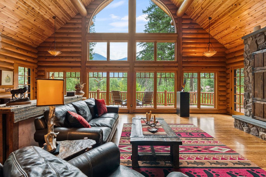 20 Wood Ridge Drive, Columbia Falls, MT 59912