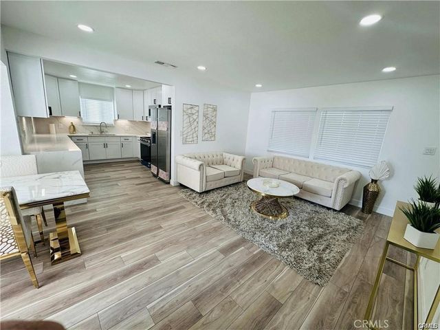 506 W Victor, Anaheim, CA 92801