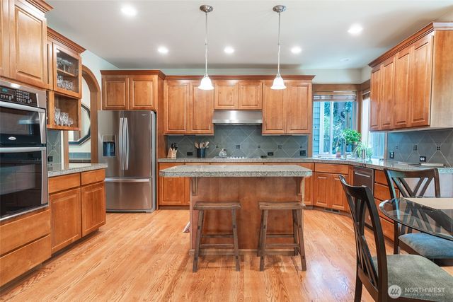 20229 134th Avenue NE, Woodinville, WA 98072