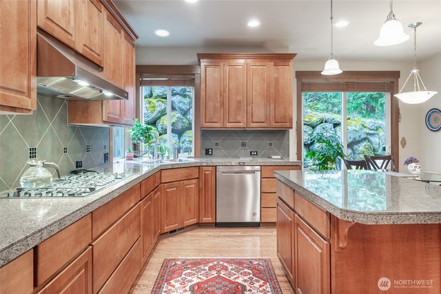 20229 134th Avenue NE, Woodinville, WA 98072