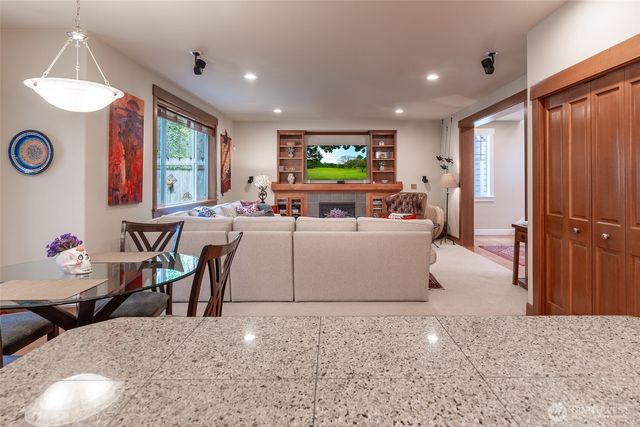 20229 134th Avenue NE, Woodinville, WA 98072