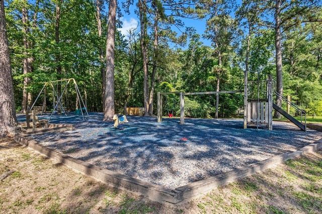 23 Wentworth Ln, Coldspring, TX 77331