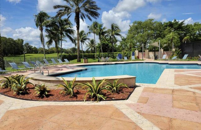 11780 Saint Andrews Place 302, Wellington, FL 33414