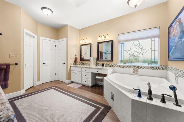 4 TIBURON DR, Austin, TX 78738