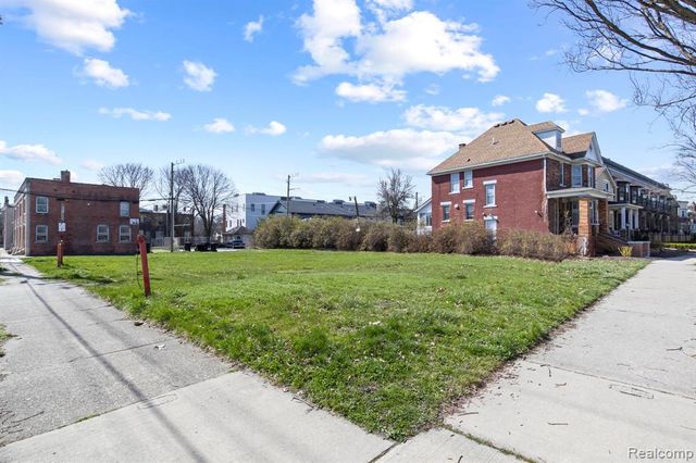 1601 Leverette Street, Detroit, MI 48216