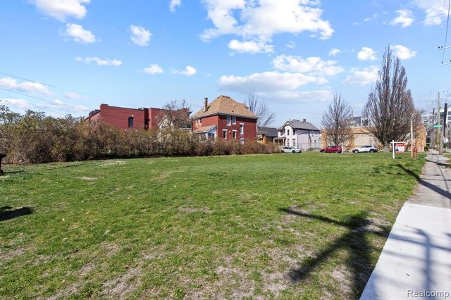 1601 Leverette Street, Detroit, MI 48216