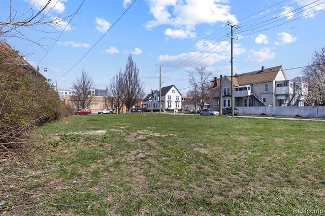 1601 Leverette Street, Detroit, MI 48216