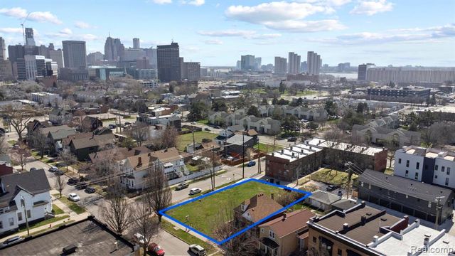 1601 Leverette Street, Detroit, MI 48216