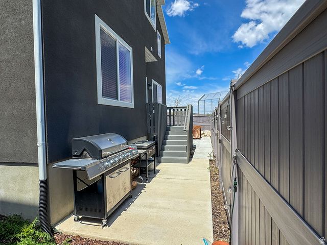 5141 E RUSTIC PATCH RD, Eagle Mountain, UT 84005