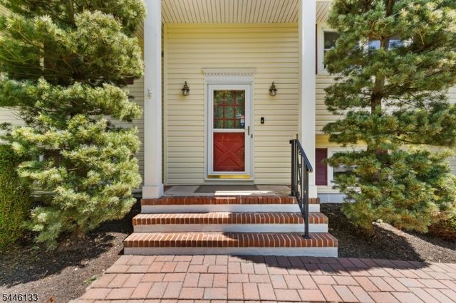 25 Deer Run Dr, Montgomery Twp., NJ 08502