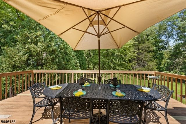 25 Deer Run Dr, Montgomery Twp., NJ 08502
