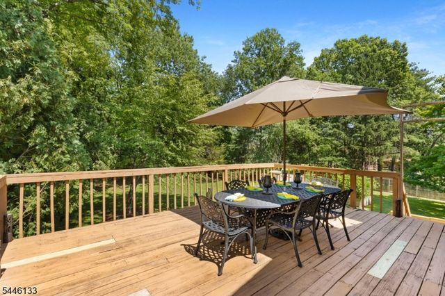 25 Deer Run Dr, Montgomery Twp., NJ 08502