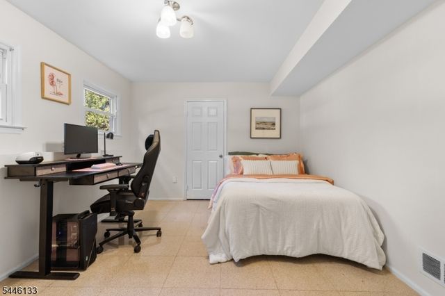 25 Deer Run Dr, Montgomery Twp., NJ 08502