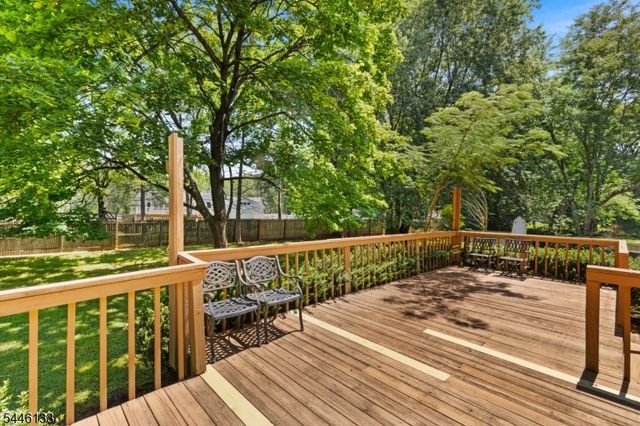 25 Deer Run Dr, Montgomery Twp., NJ 08502