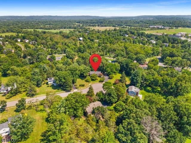 25 Deer Run Dr, Montgomery Twp., NJ 08502