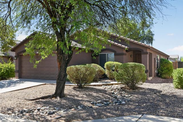 13737 W PECK Drive, Litchfield Park, AZ 85340